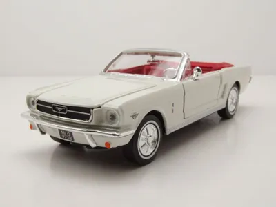 Produktbild von Motormax 79852 Ford Mustang Convertible 1964 1/2 creme James Bond Goldfinger 1:24