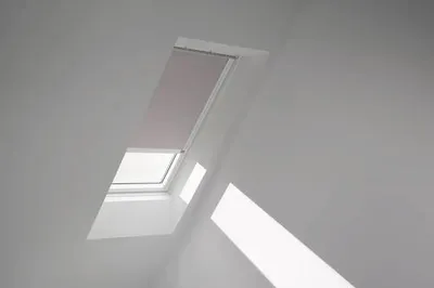 Obrázek produktu pro Zatemňovací roleta na střešní okno VELUX elektrická DML PK10 4580KWL hnědá