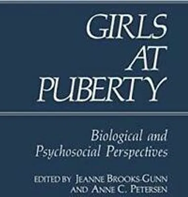 Produktbild von Girls at Puberty