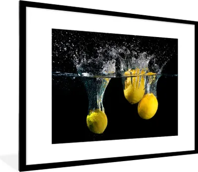 Produktbild von MuchoWow® Gerahmtes Poster Zitrone - Frucht - Stilleben - Wasser - Gelb 80x60 cm - Poster mit Schwarzem Bilderrahmen Wandposter Rahmen Foto Bilder - Schlafzimmer-Dekorationen - Fotoposter