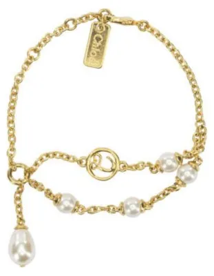 Imagen del producto de Pulsera de oro para mujer, marca Chloé, fabricada en latón
