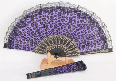 Produktbild von 320 Fächer Leoparden Look, lila schwarz Flamenko Karneval pvc