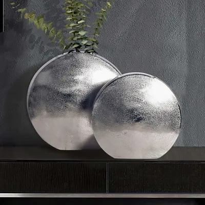 Produktbild von WOHNLING Deko Vase 2er Set Aluminium Silber Blumenvase Modern Dekovase Rund 2-teilig für Blumen Alu Tischvase Wohndeko Metall Tischdeko Handgefertigt