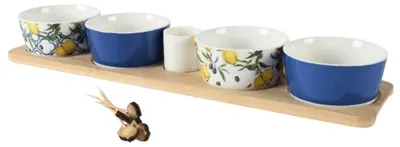 Produktbild von Porzellan-Tapas-Set auf einem Holztablett