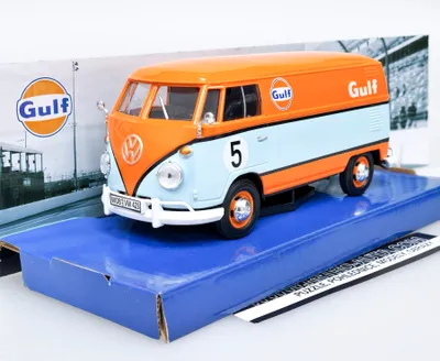 Zdjęcie produktu dla Volkswagen T1 GULF Van pomarańczowy/jasnoniebieski Motormax 1:24