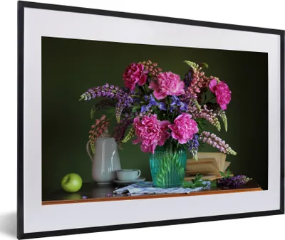 Produktbild von MuchoWow® Gerahmtes Poster Tisch - Blumen - Stilleben 60x40 cm - Poster mit Schwarzem Bilderrahmen Wandposter Rahmen Foto Bilder - Schlafzimmer - Plakat in Rahmen - Drucken