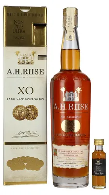 Produktbild von A.H. Riise 1888 COPENHAGEN XO Spirit Drink 40,1% Vol. 0,7l in Geschenkbox mit Miniatur Non Plus Ultra 0,02l