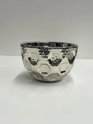 Imagen del producto de Base para candelabro o portavelas "EZ-HONEYCOMB", color plateado, altura 12 cm, diámetro 19 cm. #### 159090