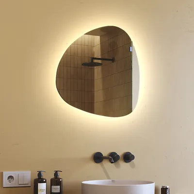 Produktbild von Unregelmäßiger asymmetrischer Spiegel mit LED Beleuchtung 54x54 cm - mit LED Beleuchtung - LED Farbe Neutralweiß 4500K - Beleuchtet Wandspiegel Lichtspiegel Badezimmerspiegel JAJ221