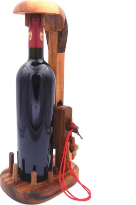 Produktbild von Bottle in a Jail - knifflige, kreative Geschenkverpackung für Weinflaschen