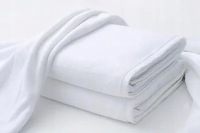 Produktbild von Hotelhandtuch Standard 50x90 cm, 500 g/m², 100% Baumwolle, Weiß