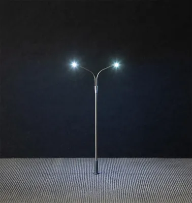 Immagine prodotto di Faller 180101 Illuminazione stradale a LED, lampioni a braccio, 3 pezzi Epoca