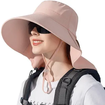 Immagine prodotto di Cappello da sole largo da donna, marca Unyqoos®, in poliestere – tesa di 12 cm e protezione per il collo di 22 cm, con apertura per la coda di cavallo, regolabile per circonferenze da 55 a 60 cm, fodera in rete, ideale per attività all'aperto e per la spiaggia