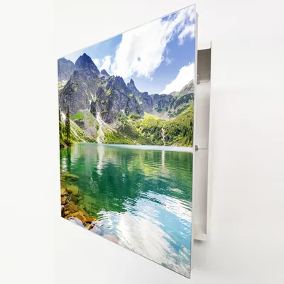 Produktbild von Schlüsselkasten Weiß Metall, Bergsee Panorama Motiv hinter Glas, Moderne Schlüsselbox linksöffnend, 32x28x6,5 cm, 20 Haken für Ordnung im Flur.