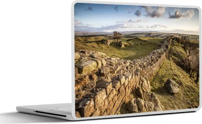 Produktbild von MuchoWow® Laptop Aufkleber Sticker Cover Der Hadrianswall im europäischen England 25x18 cm - Laptop-Deko
