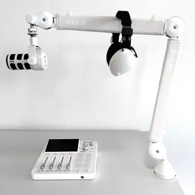 Produktbild von Rode Podcasting Bundle 1 white