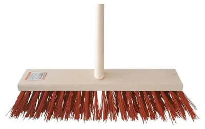 Zdjęcie produktu dla Miotła drogowa, 400 x 70 mm, z trzonkiem 140 cm, włosie 9 cm, czerwona, ENPRO
