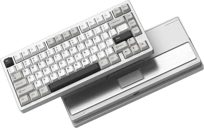Obrázok produktu pre Herná klávesnica, 75% rozloženie – Bluetooth pripojenie – Hliníkové puzdro – Strieborná farba – Mechanická – RGB podsvietenie