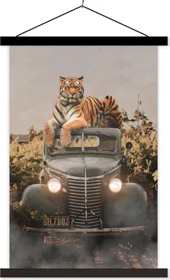 Produktbild von MuchoWow® Textilposter Tiger - Auto - Oldtimer 120x180 cm mit schwarzem Rahmen - Fotos