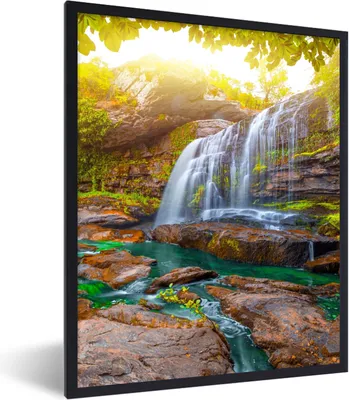 Produktbild von MuchoWow® Gerahmtes Poster Natur - Wasserfall - Pflanzen - Bäume - Sonne 60x80 cm - Poster mit Schwarzem Bilderrahmen Wandposter Rahmen Foto Bilder - Premium - Wanddeko Wohnzimmer