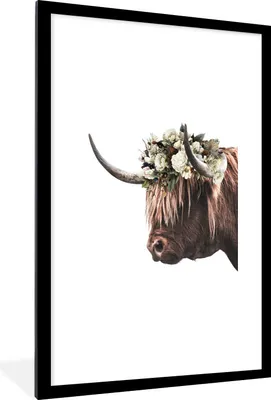 Produktbild von MuchoWow® MuchoWow® Gerahmtes Poster Schottisches Hochlandrind - Blumen - Weiß 60x90 cm - Poster mit zchwarzem Bilderrahmen - Dekoration - Wandposter Wohnzimmer - Hochwertig