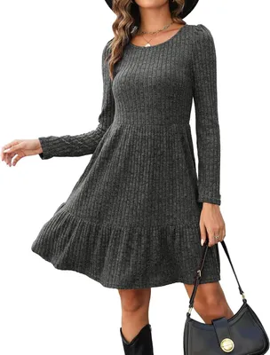 Produktbild von Gestrickter Damenkleid mit langen Ärmeln, im Tunikendesign, in schlichtem Dunkelgrau, ideal für Herbst und Winter