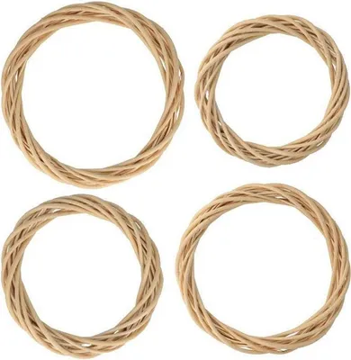 Image de 4 couronnes en osier Ø 15 à 30 cm