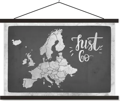 Produktbild von MuchoWow® Textilposter Vintage Eurocard mit dem Text "Just go" - schwarz und weiß 120x80 cm mit schwarzem Rahmen - Wanddeko