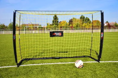 Produktbild von Quickfire® Fußballtor und Rebounder von POWERSHOT - 2 in 1 - 2,4 x 1,8m