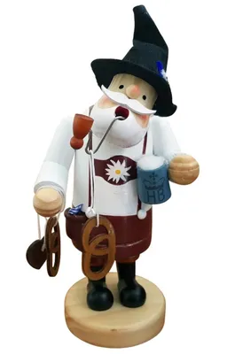Räuchermännchen Bayer trägt schwarzen Hut, ein weißes Hemd, braune Lederhosen und eine Lodenjacke.
