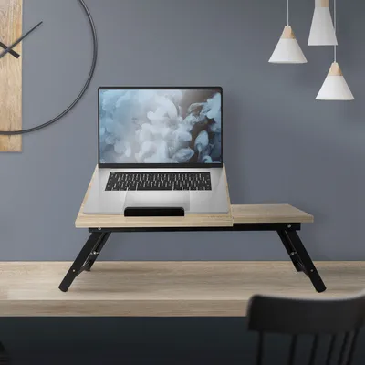 Produktbild von ML-Design Stolík na notebook k posteli/pohovke, dubový, z dreva, výškovo nastaviteľný a skladací, 4 uhly sklonu, stolíky na čítanie a raňajky, stojan na notebook so zásuvkou, stolík na notebook k posteli