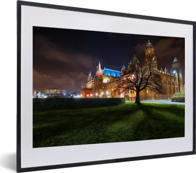 Produktbild von MuchoWow® MuchoWow® Gerahmtes Poster Museum - Glasgow - Nacht 40x30 cm - Poster mit zchwarzem Bilderrahmen - Bilderrahmen - Poster im Rahmen