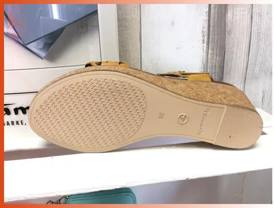 Produktbild von Tamaris Keilsandalette gelb 40