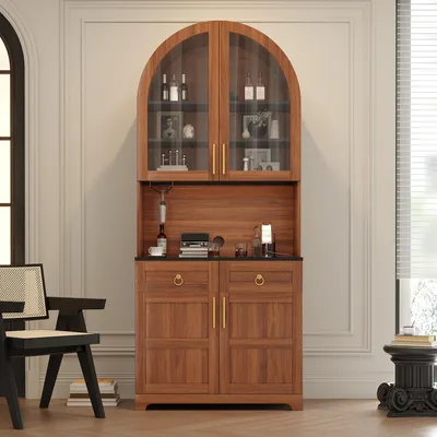 Image de Meuble haut Merax avec plan de travail, vitrine en verre avec 2 tiroirs et 2 portes, meuble bas avec éclairage LED contrôlable par application, meuble de salon avec prise électrique et port USB, en noyer
