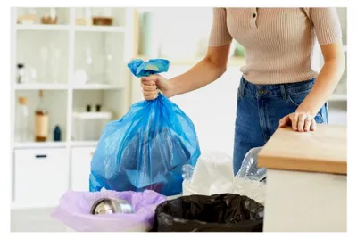 Produktbild von Müllbeutel mit Tragegriff 25L (30 Stück) - 3er Pack (3 x 30 Stück) reißfest und flüssigkeitsdicht