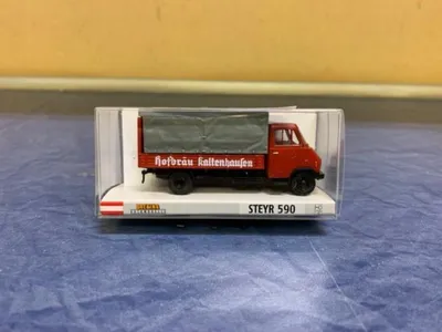 Produktbild von Brekina Steyr 590 Getränkeaufbau 1970, Hofbräu Kaltenhausen 37733