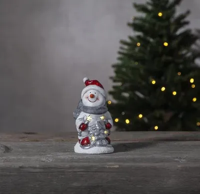 Produktbild von LED Keramik Figur 'Friends' - Schneemann - 1 warmweiße LED - H: 15cm - Batteriebetrieb