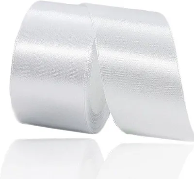 Productafbeelding van Breed Wit Satijnen Lint 50mm - 22 Meter Decoratief Cadeaulint voor Bruiloft en Feestversiering