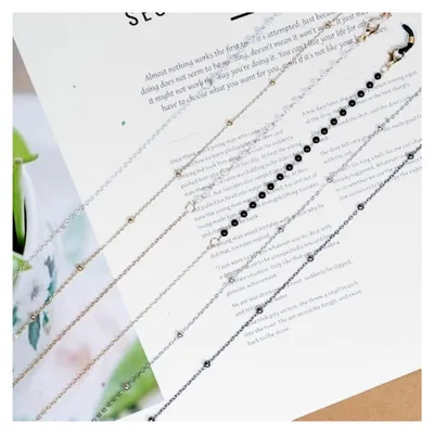 Produktbild von Brillenkette Damen 6er Set mit verschiedenen Designs für Brillen und Sonnenbrillen