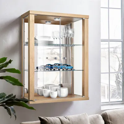 Produktbild von K-Möbel Hängevitrine in Buche (80x60x25 cm) mit 2 höhenverstellbaren Glasböden, Spiegel & LED - Glasvitrine hängend - Wandvitrine - Regal Glas