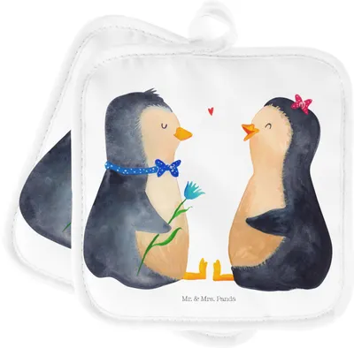 Produktbild von Mr. & Mrs. Panda 2er Set Topflappen  Pinguin Pärchen - Weiß - Geschenk, Verknallt, Ofenlappen, Hochzeitstag, Hochzeit, topfhalter, Topflappenset, Kochlappen, Liebe