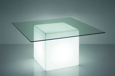 Produktbild von Slide Design Tisch Square - Light White Farben: Light White