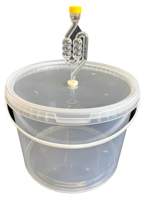 Produktbild von SILPLAST Gärbehälter 10L Fermentationsbehälter mit Gärröhrchen Dichtgummi Gäreimer lebensmittelecht Bier- und Weinherstellung Transparent