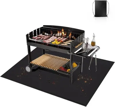Produktbild von Famanu Grillmat Boden- und Oberflächenschutz - faltbare feuerfeste Unterlage - hitzebeständig - wasserdichte Grillmatte für Gasgrill