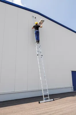 Produktbild von Günzburger Steigtechnik Sprossen-Seilzugleiter 2tlg. mit Standard-Traverse 2 x 16 Sprossen - 021716