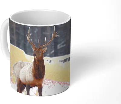 Produktbild von MuchoWow® Tasse Kaffeetasse Kaffeebecher 350 ml Rotwild - Schnee - Winter Teetasse - Fototasse - Becher - Keramikbecher - Teebecher - Kaffeetasse - Bürotasse