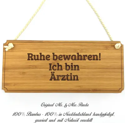 Produktbild von Mr. & Mrs. Panda Schild Ärztin - Geschenk, Shabby, Rente, Geschenkidee, Hinweisschild, Wegweiser, Werbeschild, Gratulation, Berufsausbildung, Graviert, Holz, Landhaus