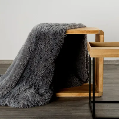 Produktbild von Flauschige Decke Tifany 1 150x200 cm dunkelgrau