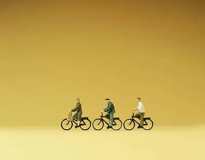 Produktbild von Preiser Radfahrer 79087