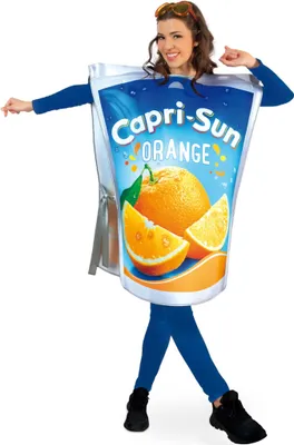 Frau im Capru Sun Kostüm von Vorne.